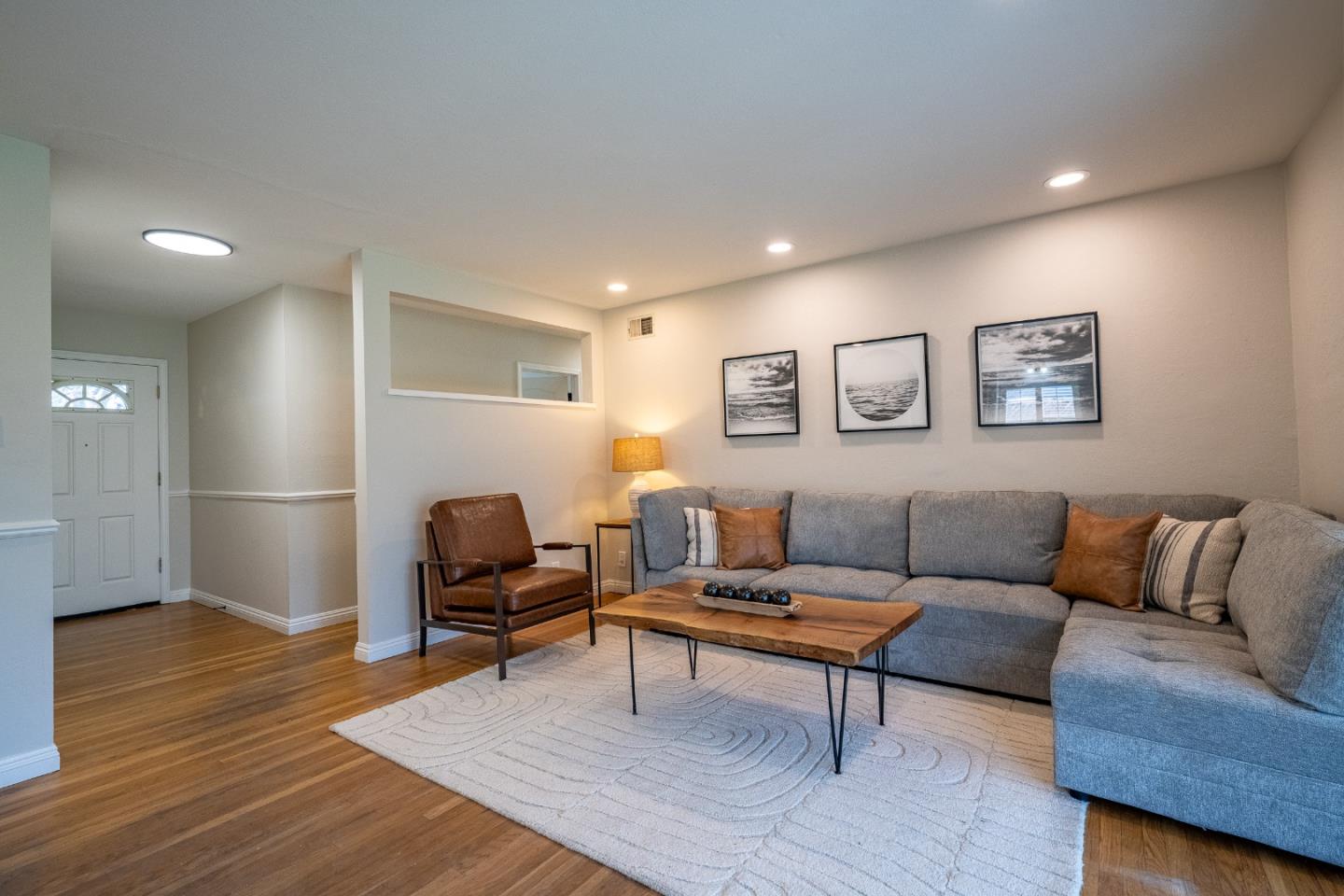 Detail Gallery Image 6 of 38 For 5444 Clovercrest Dr, San Jose,  CA 95118 - 3 Beds | 2 Baths