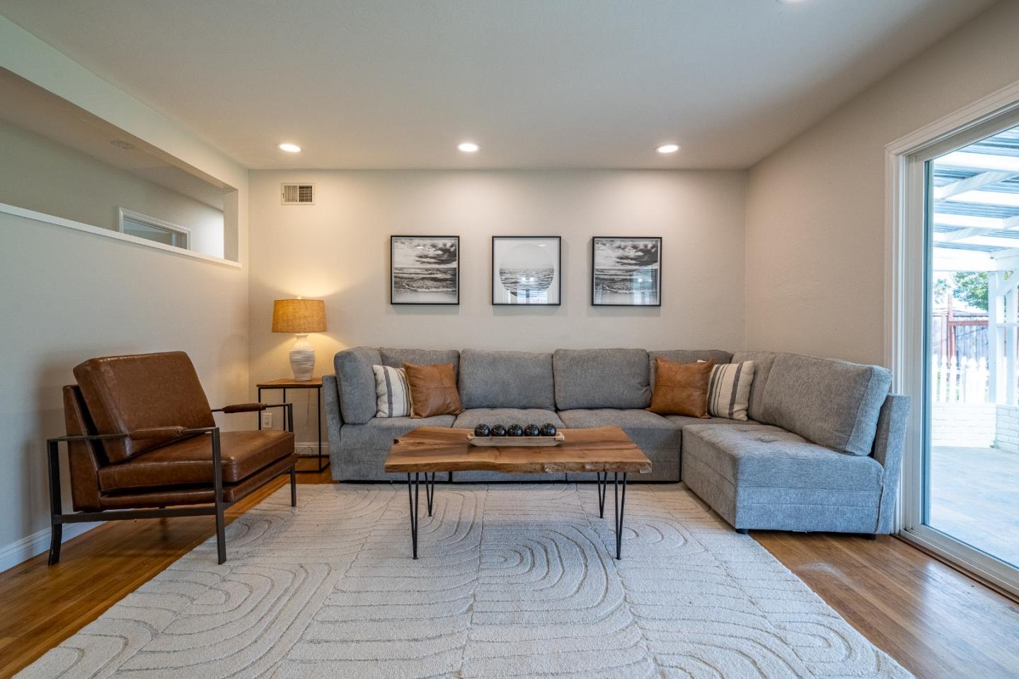 Detail Gallery Image 8 of 38 For 5444 Clovercrest Dr, San Jose,  CA 95118 - 3 Beds | 2 Baths