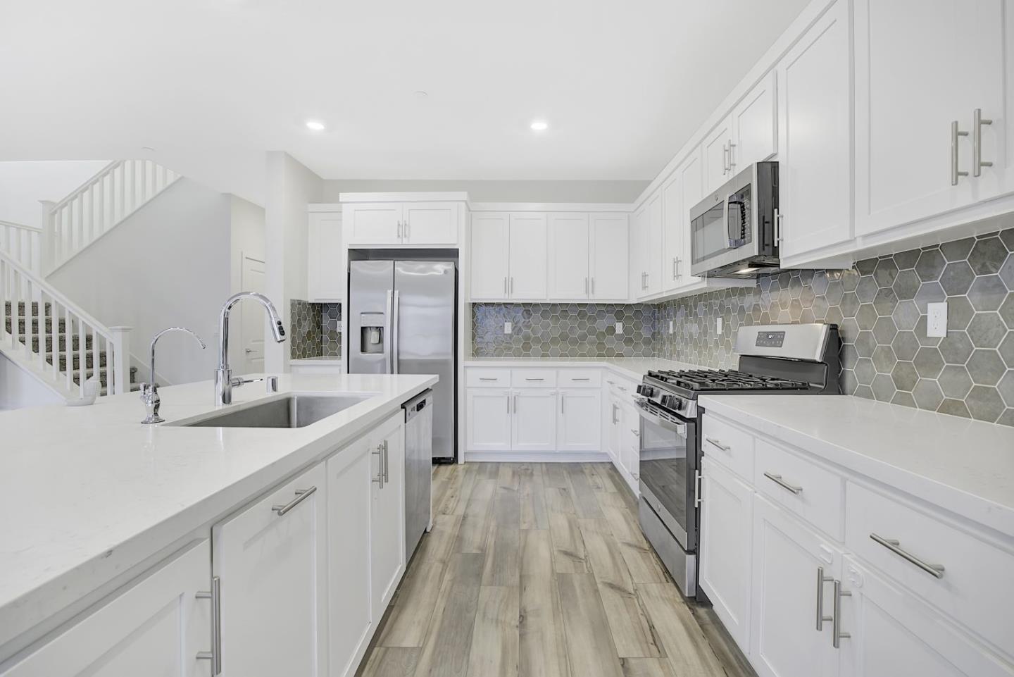 Detail Gallery Image 13 of 42 For 5161 Maniago Way, Antioch,  CA 94531 - 5 Beds | 3 Baths