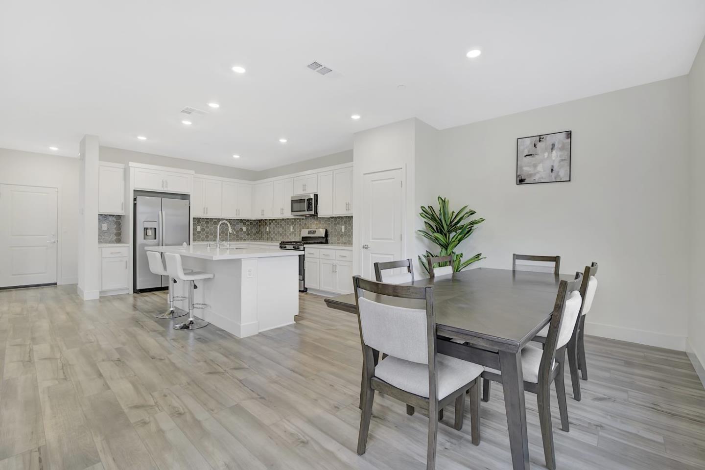 Detail Gallery Image 15 of 42 For 5161 Maniago Way, Antioch,  CA 94531 - 5 Beds | 3 Baths