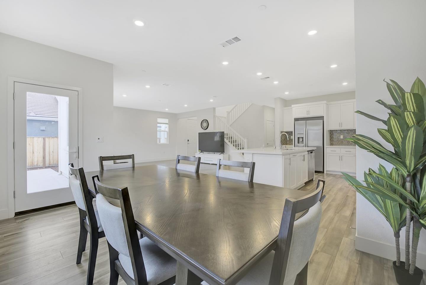 Detail Gallery Image 17 of 42 For 5161 Maniago Way, Antioch,  CA 94531 - 5 Beds | 3 Baths