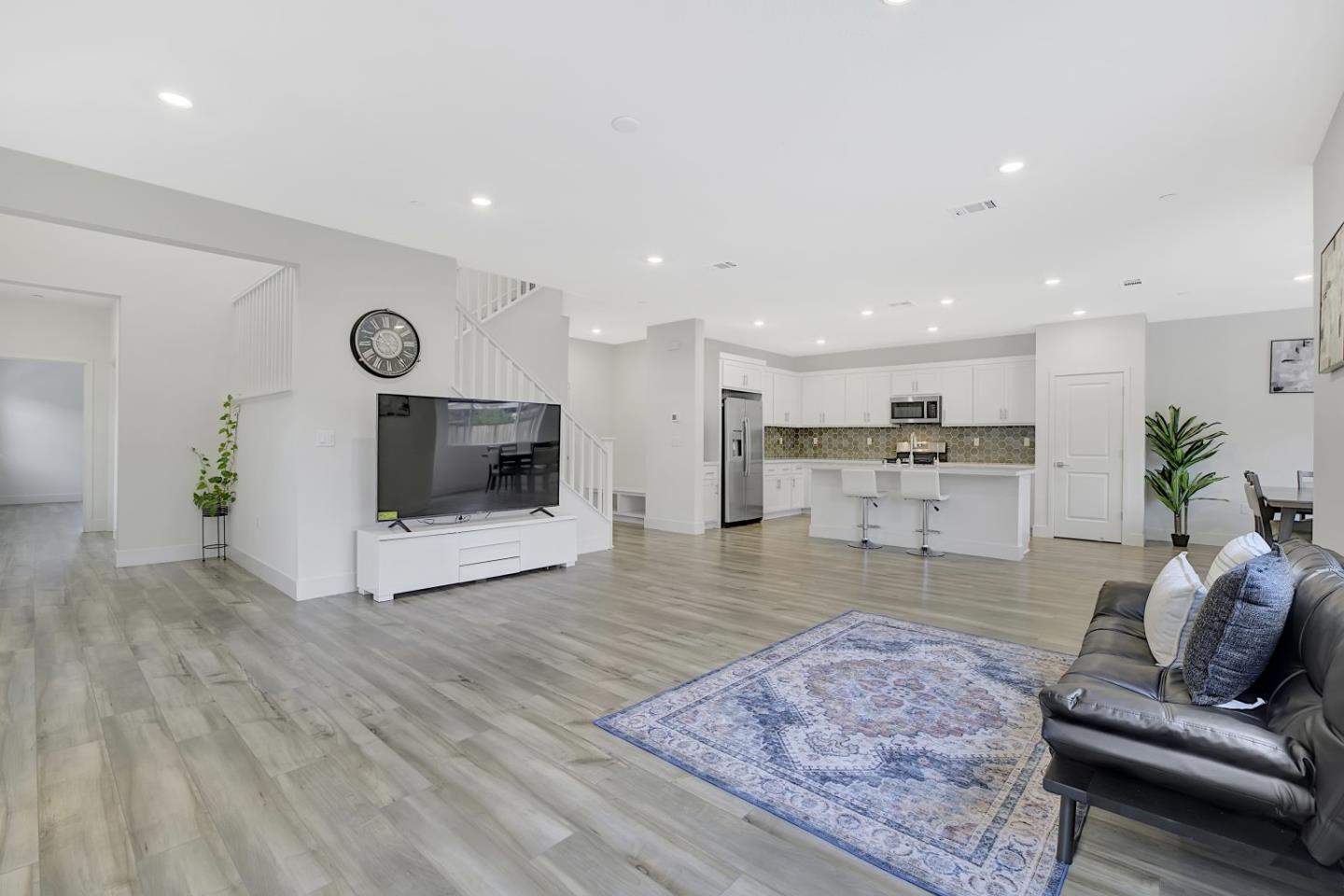 Detail Gallery Image 9 of 42 For 5161 Maniago Way, Antioch,  CA 94531 - 5 Beds | 3 Baths