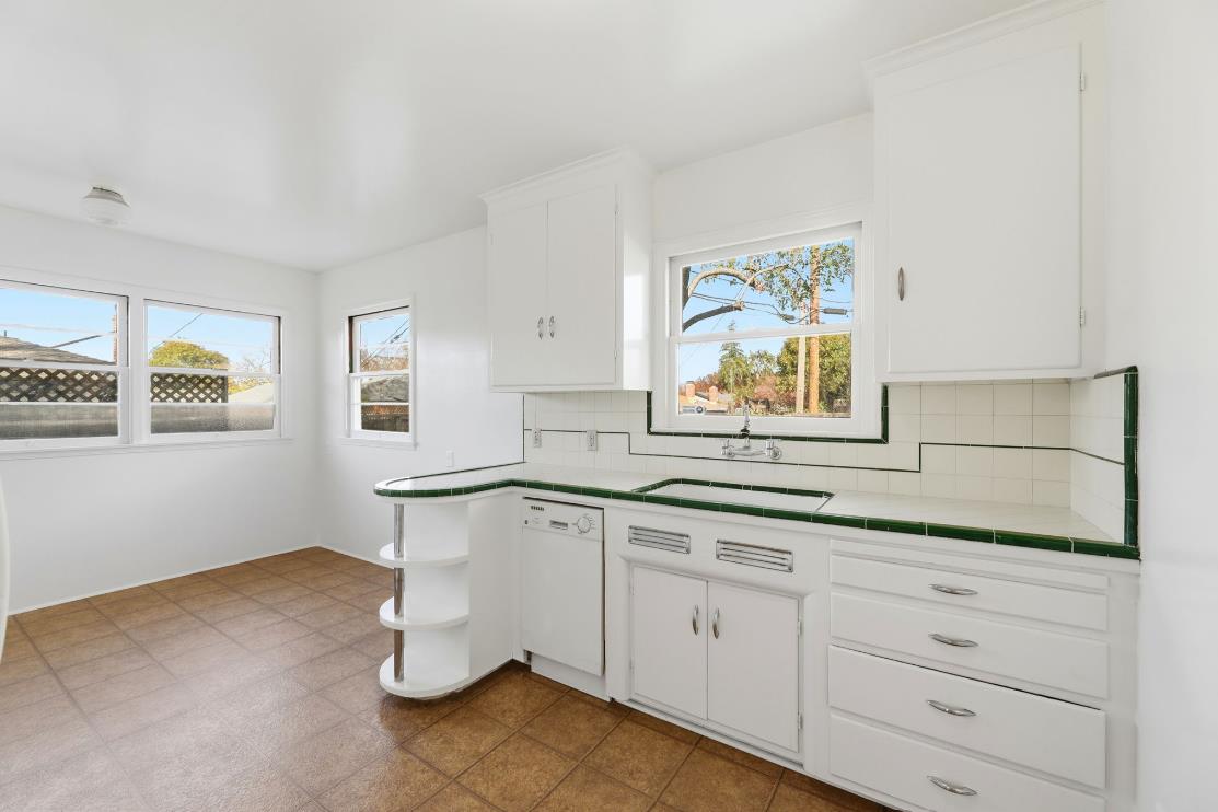 Detail Gallery Image 13 of 35 For 5164 Carter Ave, San Jose,  CA 95118 - 3 Beds | 2 Baths