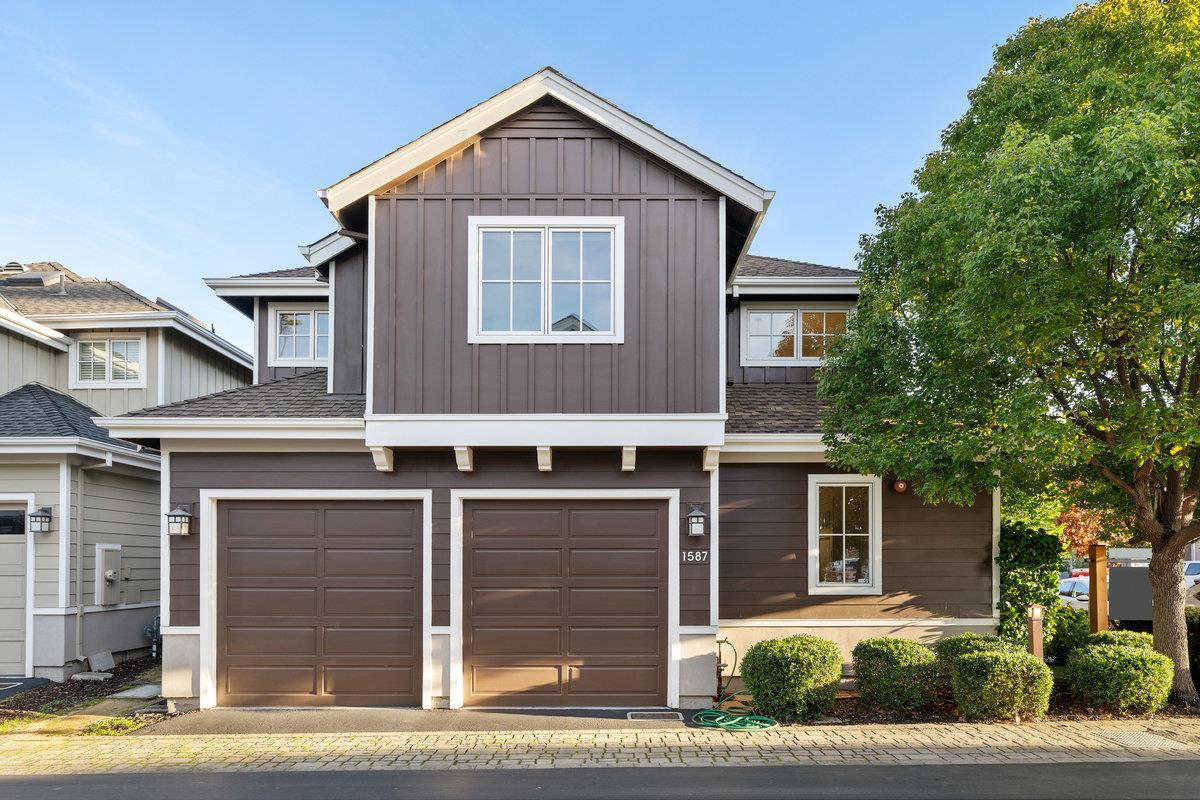 Front Image Thumbnail for ML82028744