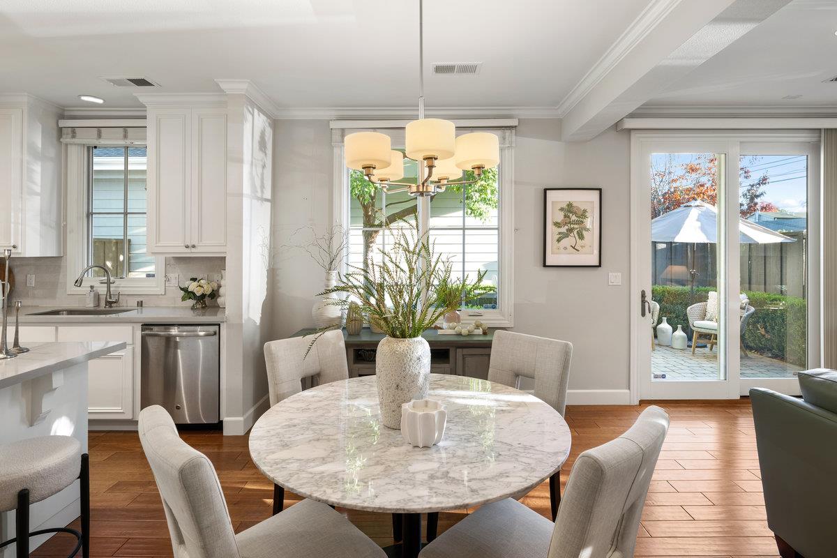 Detail Gallery Image 10 of 28 For 1587 Kentfield Ave, Redwood City,  CA 94061 - 3 Beds | 2/1 Baths