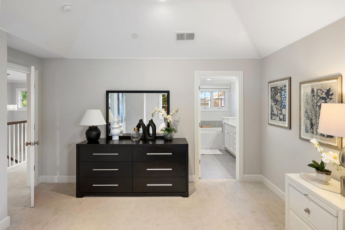 Detail Gallery Image 20 of 28 For 1587 Kentfield Ave, Redwood City,  CA 94061 - 3 Beds | 2/1 Baths