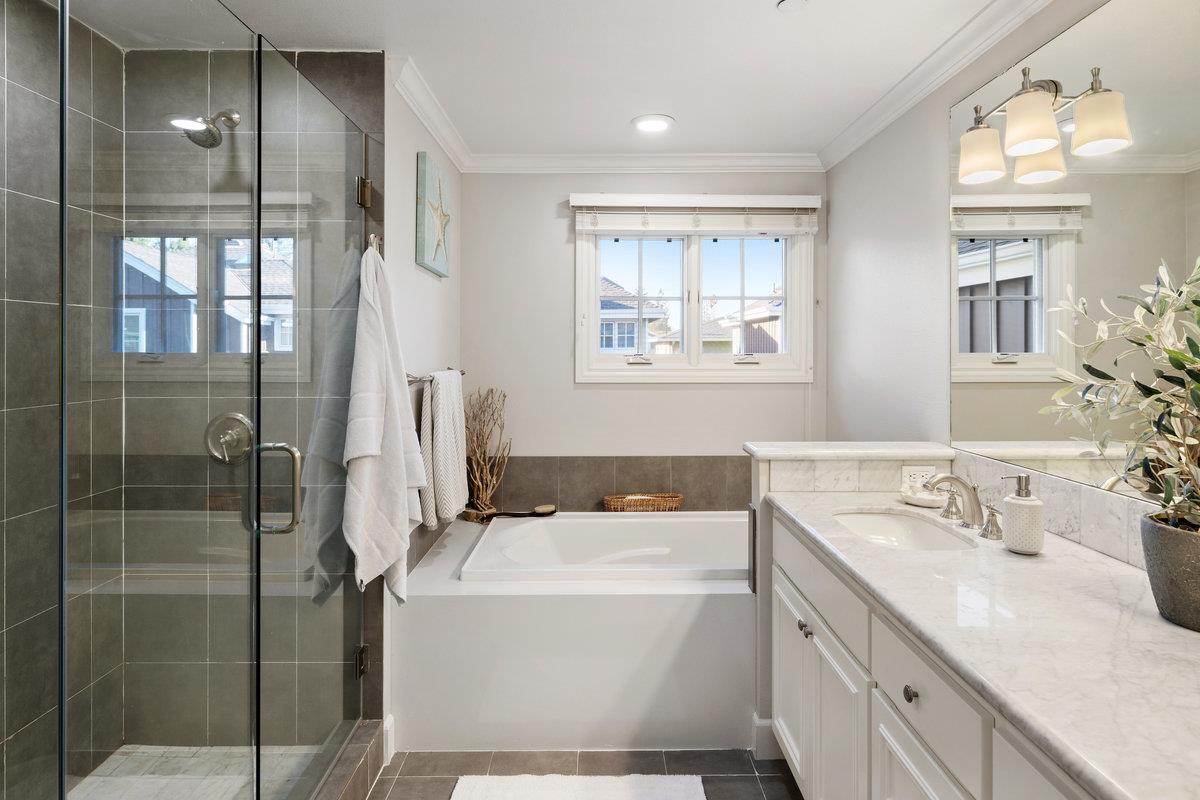 Detail Gallery Image 21 of 28 For 1587 Kentfield Ave, Redwood City,  CA 94061 - 3 Beds | 2/1 Baths