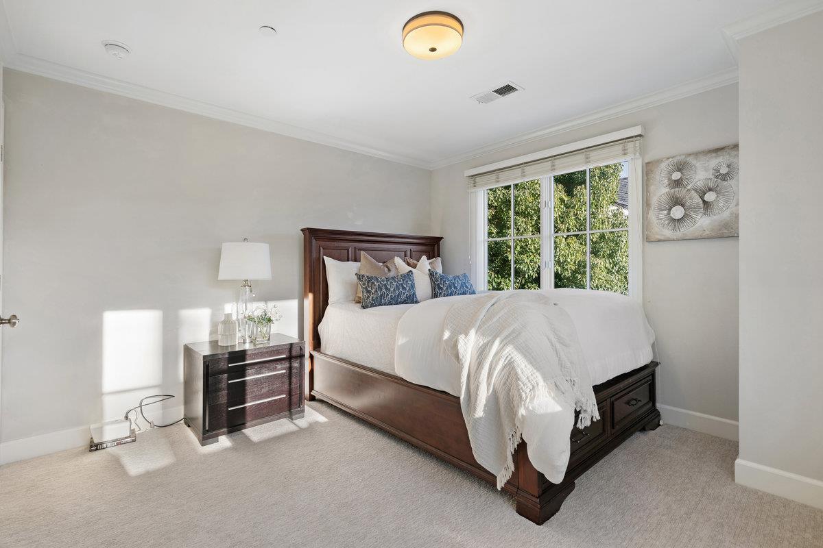 Detail Gallery Image 23 of 28 For 1587 Kentfield Ave, Redwood City,  CA 94061 - 3 Beds | 2/1 Baths