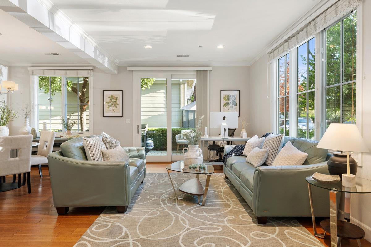 Detail Gallery Image 4 of 28 For 1587 Kentfield Ave, Redwood City,  CA 94061 - 3 Beds | 2/1 Baths