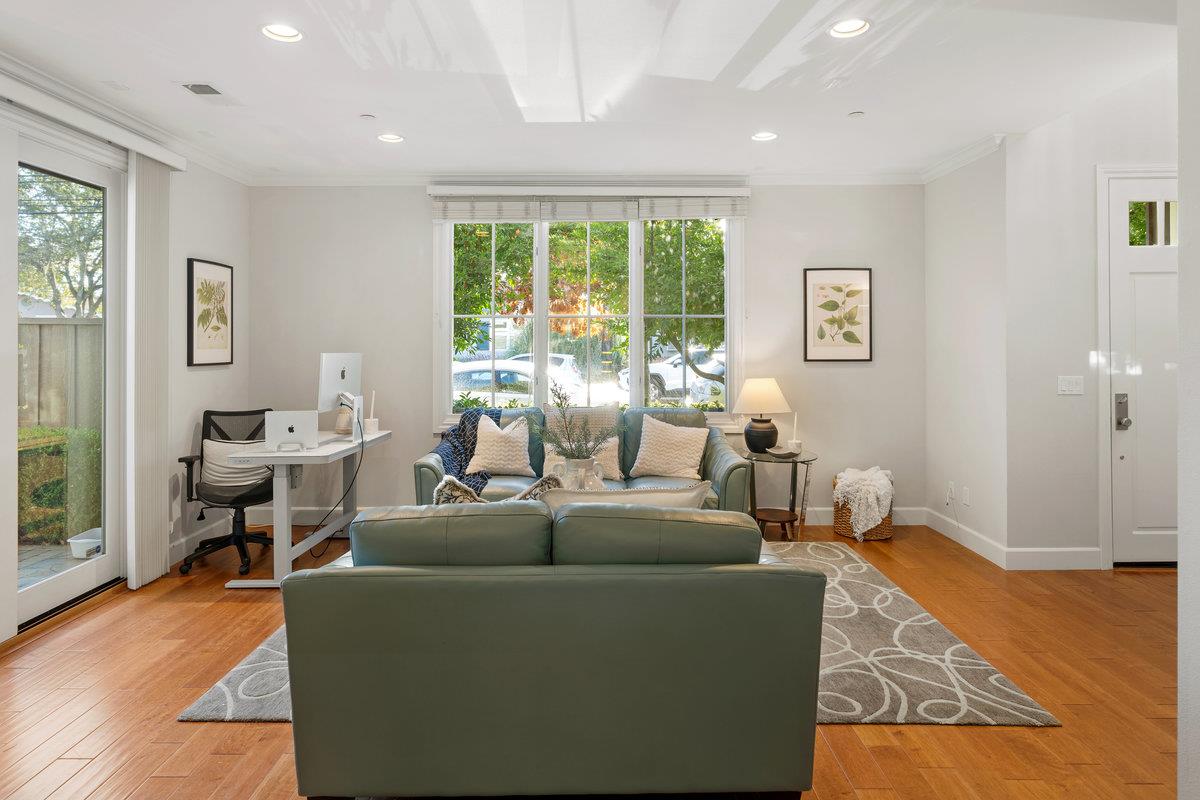 Detail Gallery Image 5 of 28 For 1587 Kentfield Ave, Redwood City,  CA 94061 - 3 Beds | 2/1 Baths