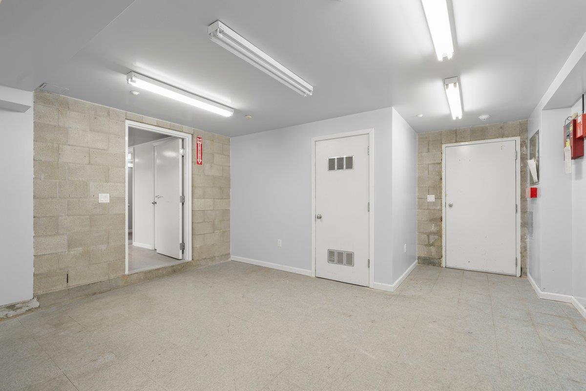 Detail Gallery Image 9 of 17 For 806 Edgehill Dr, Burlingame,  CA 94010 - – Beds | – Baths