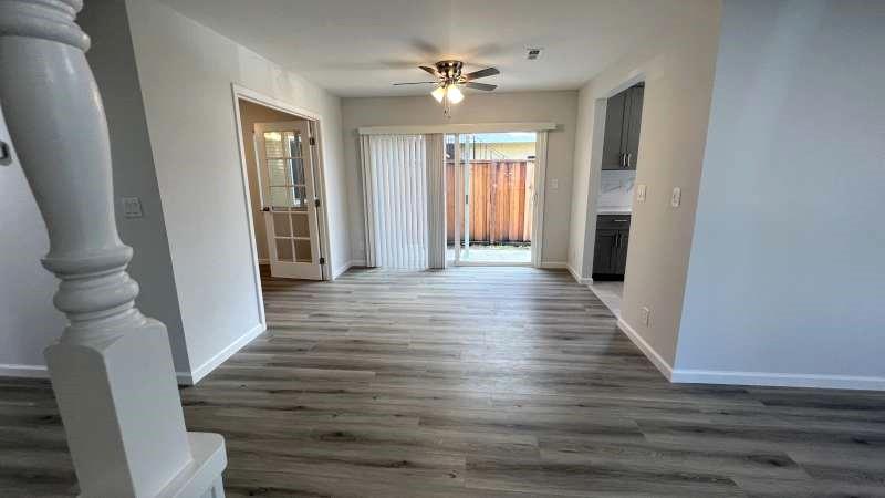 Detail Gallery Image 5 of 29 For 1281 Saratoga Ave #1,  San Jose,  CA 95129 - 3 Beds | 2 Baths