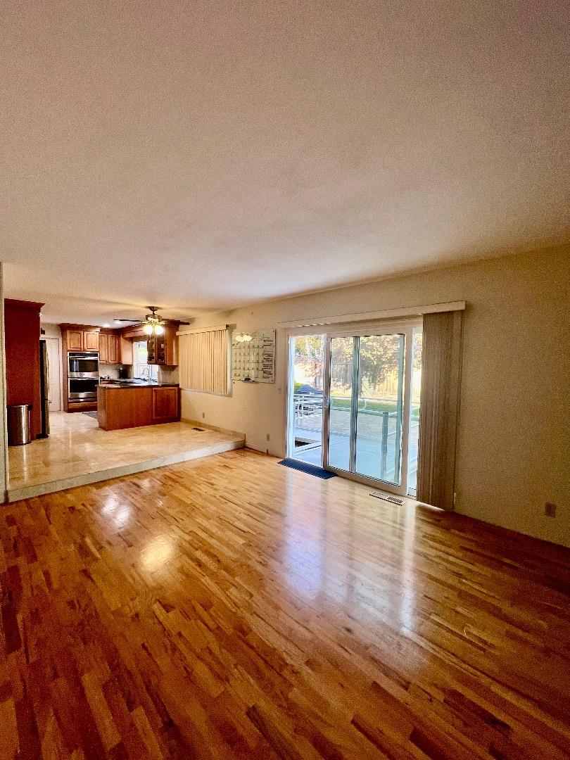 Detail Gallery Image 10 of 20 For 7290 Orchard Dr, Gilroy,  CA 95020 - 5 Beds | 3 Baths