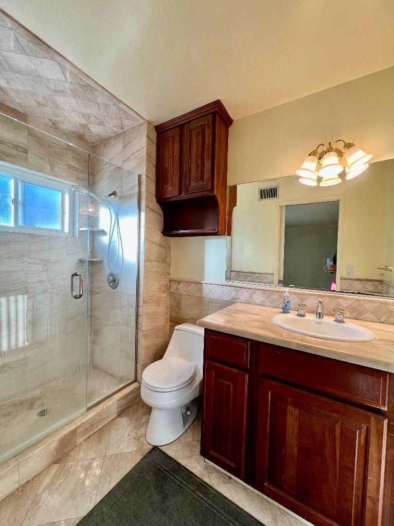 Detail Gallery Image 13 of 20 For 7290 Orchard Dr, Gilroy,  CA 95020 - 5 Beds | 3 Baths