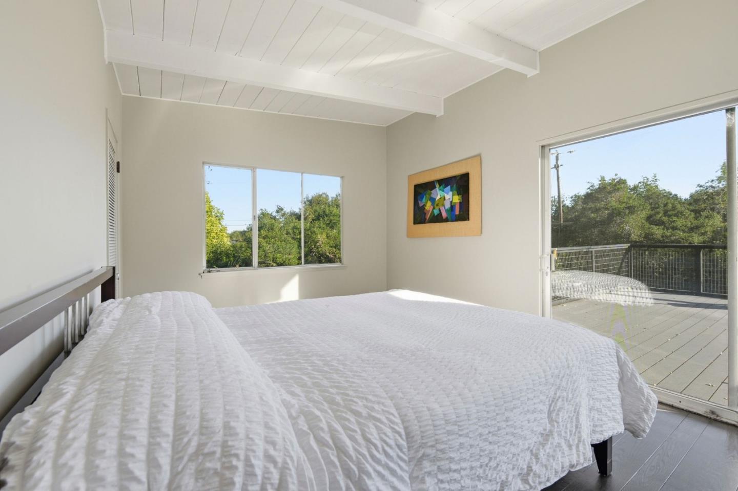 Detail Gallery Image 23 of 38 For 411 Glenwood Ave, Woodside,  CA 94062 - 3 Beds | 2 Baths