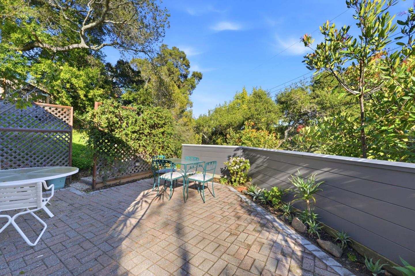 Detail Gallery Image 27 of 38 For 411 Glenwood Ave, Woodside,  CA 94062 - 3 Beds | 2 Baths