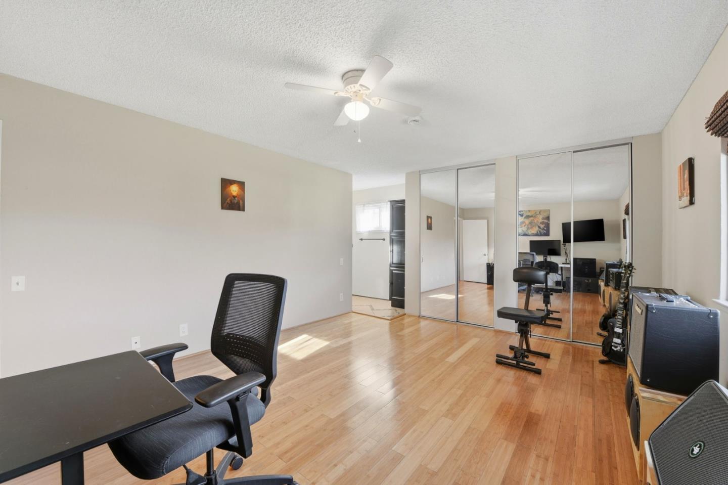 Detail Gallery Image 16 of 48 For 5453 Colony Green Dr, San Jose,  CA 95123 - 2 Beds | 2/1 Baths