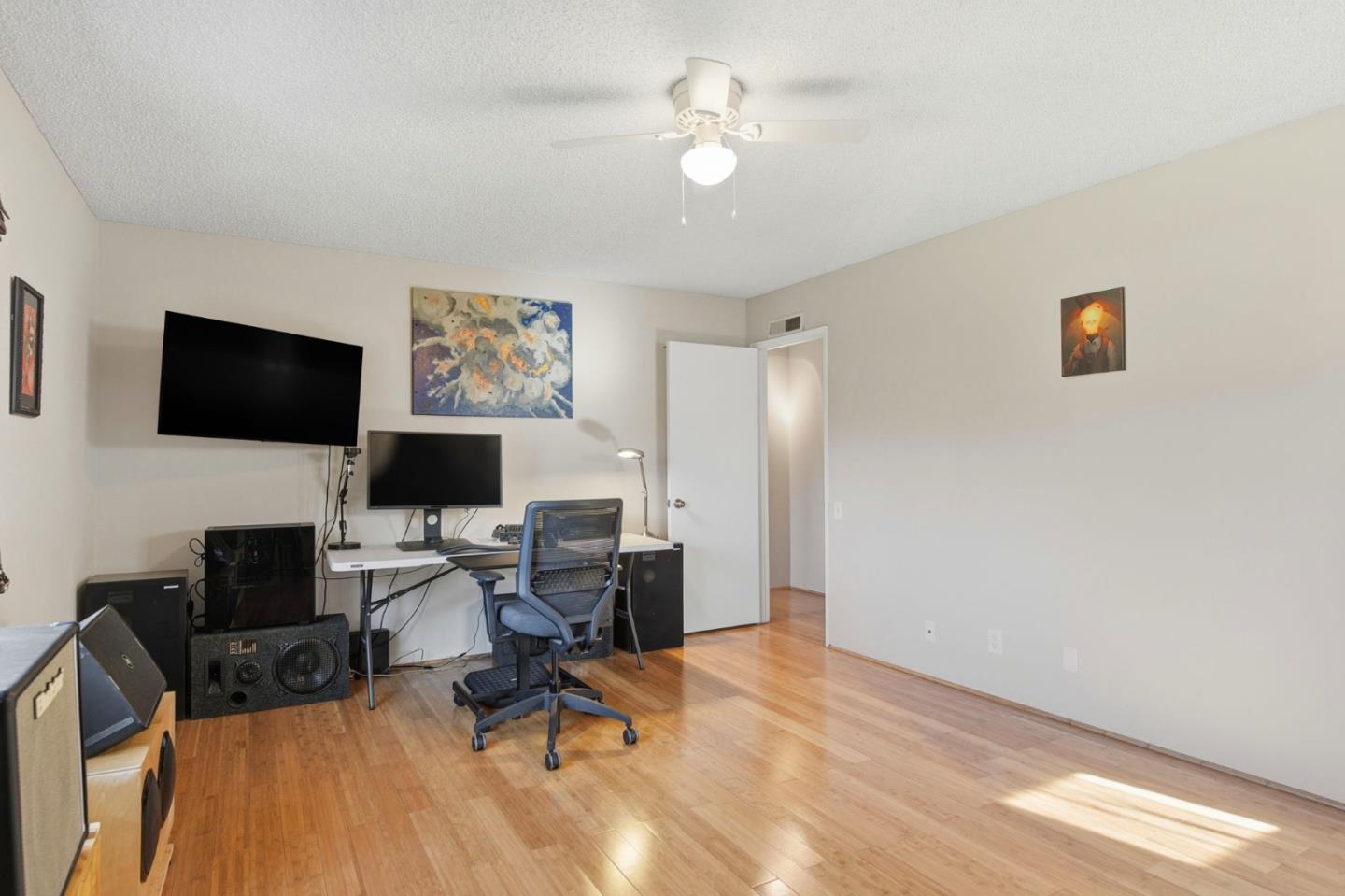 Detail Gallery Image 17 of 48 For 5453 Colony Green Dr, San Jose,  CA 95123 - 2 Beds | 2/1 Baths