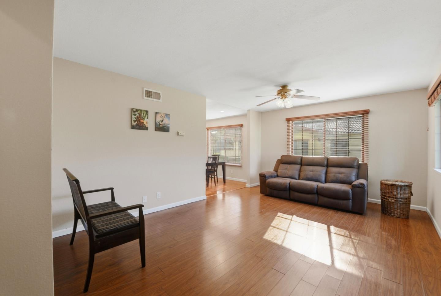 Detail Gallery Image 4 of 48 For 5453 Colony Green Dr, San Jose,  CA 95123 - 2 Beds | 2/1 Baths