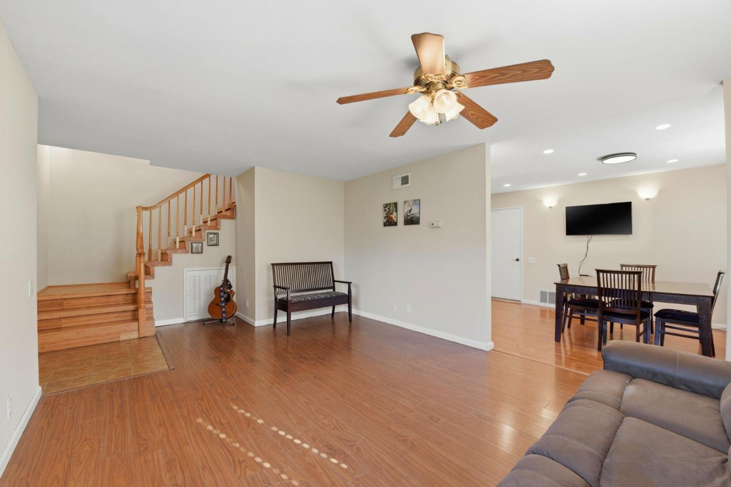 Detail Gallery Image 6 of 48 For 5453 Colony Green Dr, San Jose,  CA 95123 - 2 Beds | 2/1 Baths