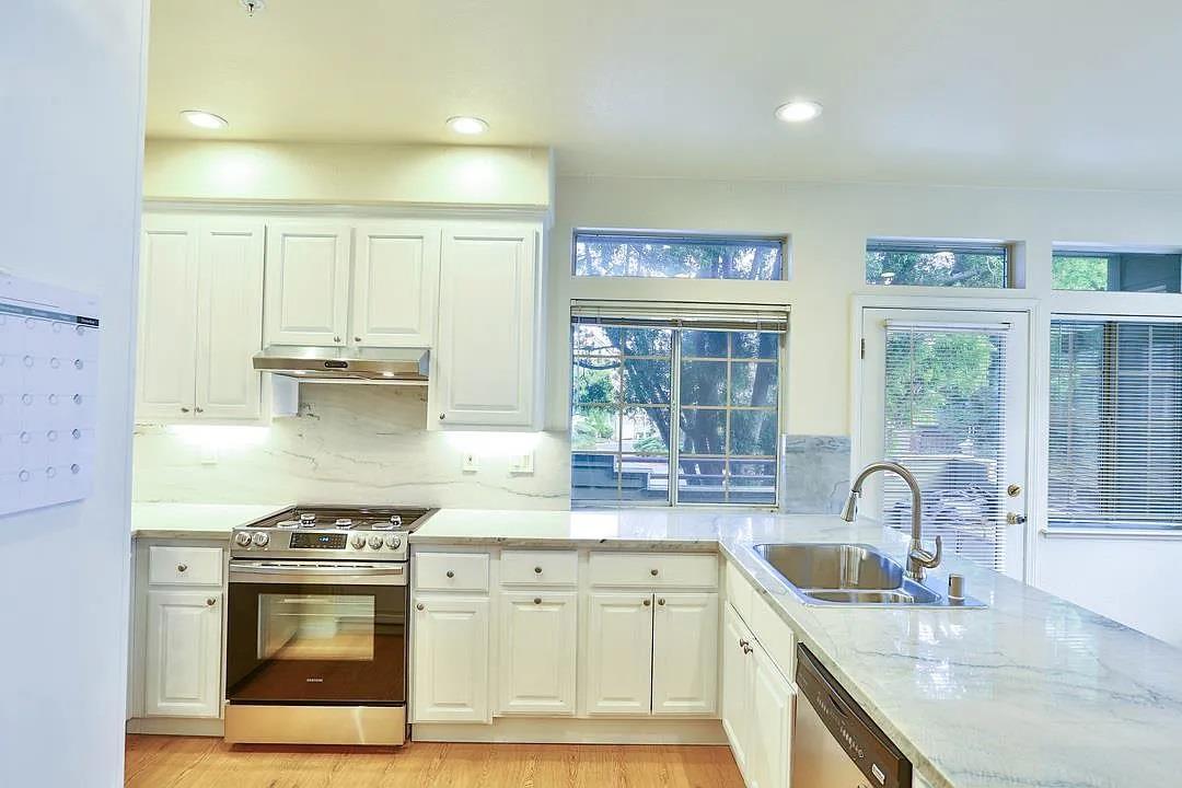 Detail Gallery Image 16 of 44 For 510 Porpoise Bay Ter a,  Sunnyvale,  CA 94089 - 3 Beds | 2/1 Baths