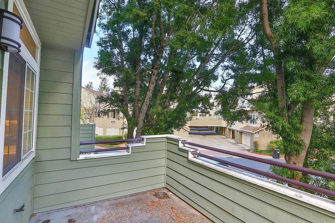 Detail Gallery Image 17 of 44 For 510 Porpoise Bay Ter a,  Sunnyvale,  CA 94089 - 3 Beds | 2/1 Baths