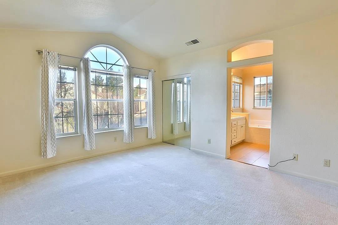 Detail Gallery Image 23 of 44 For 510 Porpoise Bay Ter a,  Sunnyvale,  CA 94089 - 3 Beds | 2/1 Baths