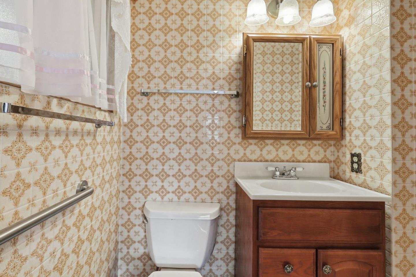 Detail Gallery Image 30 of 34 For 1729 Adrian Way, San Jose,  CA 95122 - 4 Beds | 3 Baths