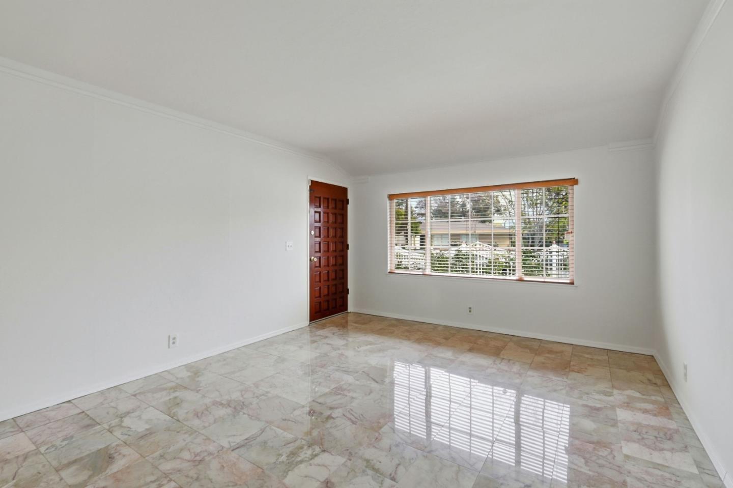 Detail Gallery Image 5 of 34 For 1729 Adrian Way, San Jose,  CA 95122 - 4 Beds | 3 Baths