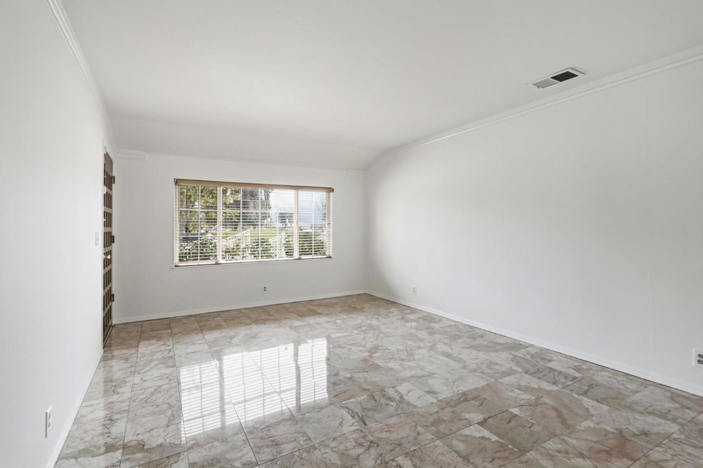 Detail Gallery Image 6 of 34 For 1729 Adrian Way, San Jose,  CA 95122 - 4 Beds | 3 Baths