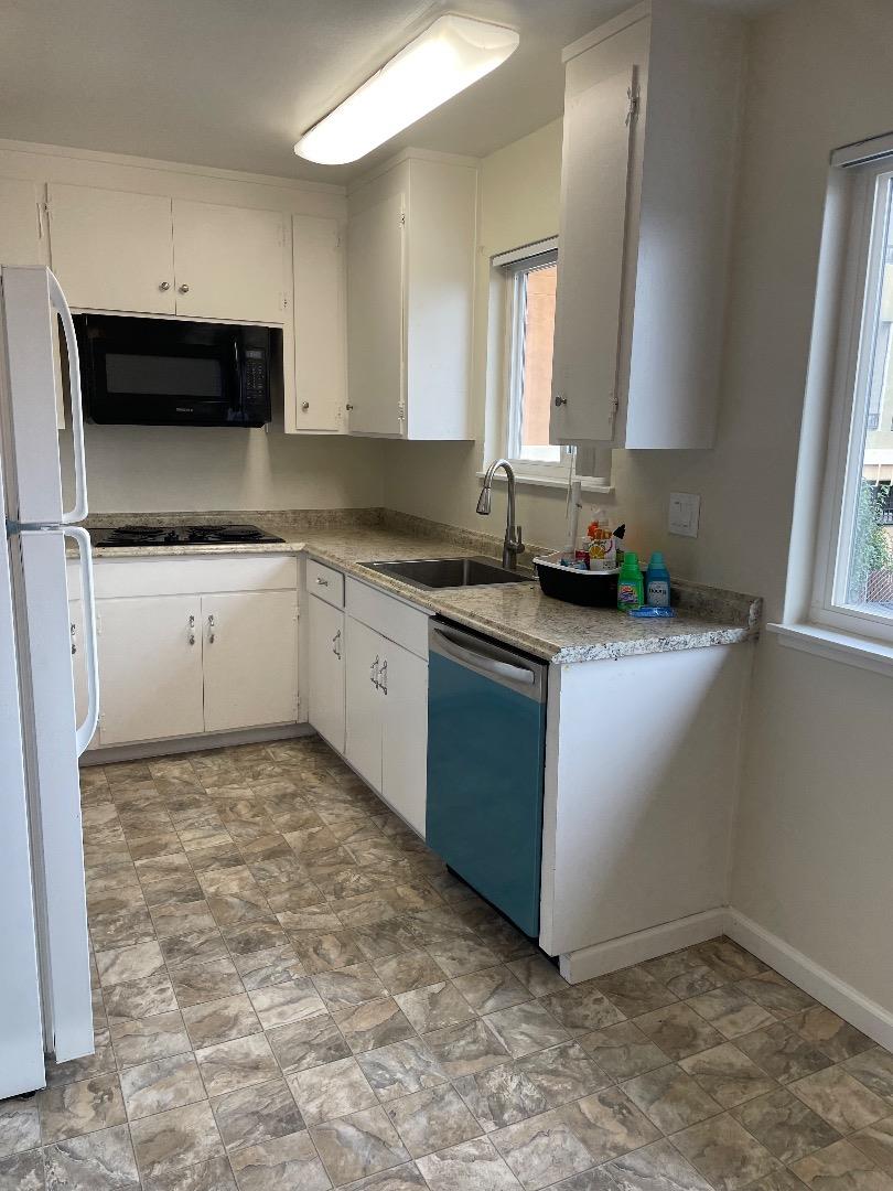 Detail Gallery Image 7 of 24 For 3579 Agate #11,  Santa Clara,  CA 95051 - 2 Beds | 1 Baths