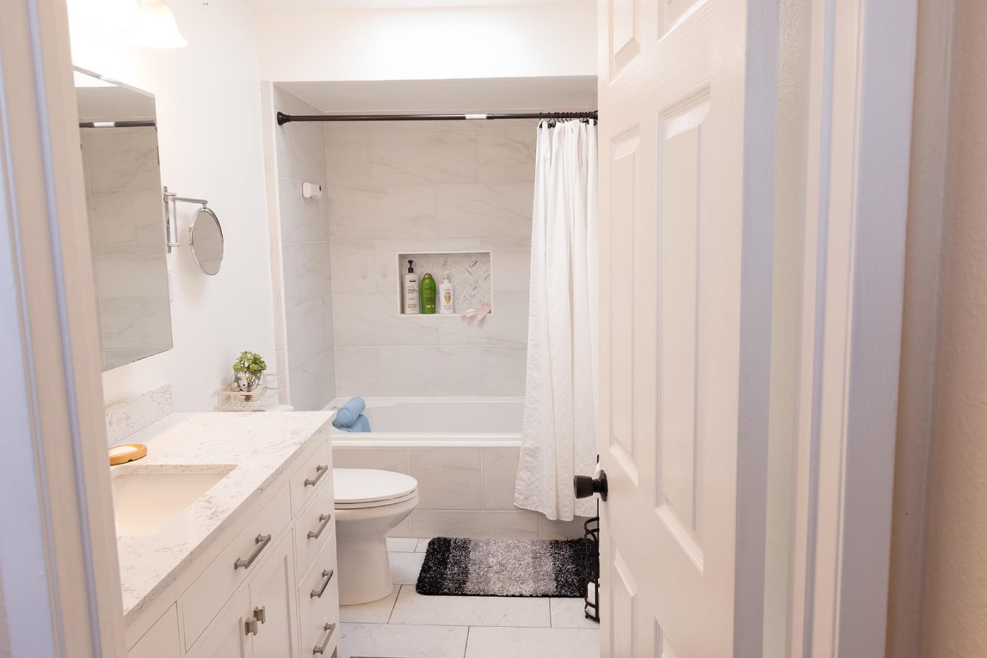 Detail Gallery Image 15 of 37 For 632 Serenade Ct, San Jose,  CA 95111 - 6 Beds | 3 Baths