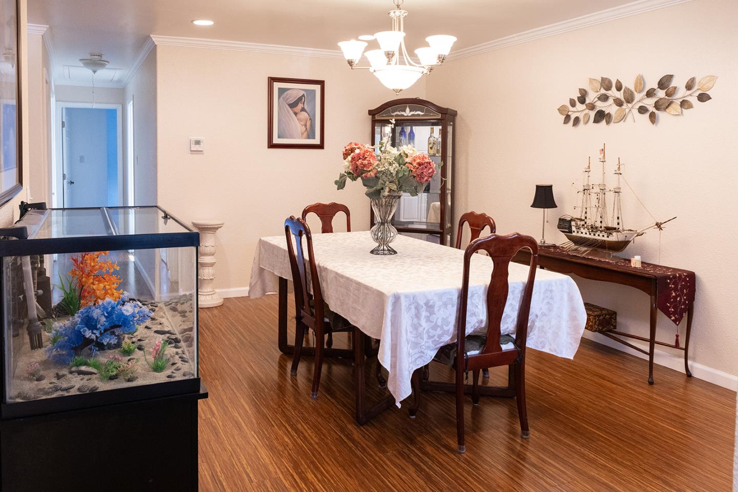 Detail Gallery Image 19 of 37 For 632 Serenade Ct, San Jose,  CA 95111 - 6 Beds | 3 Baths