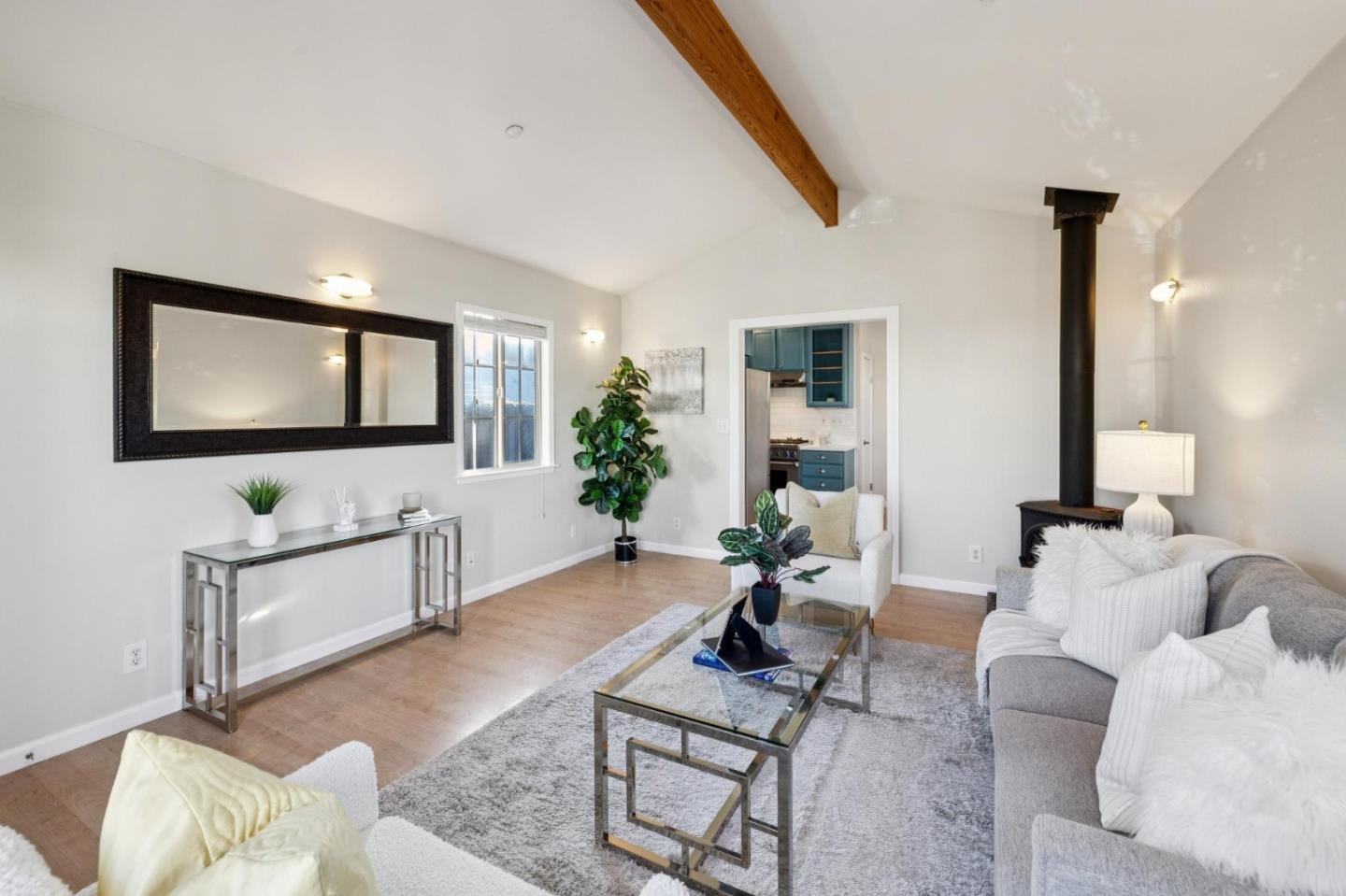 Detail Gallery Image 11 of 40 For 84 San Jose Ave, Pacifica,  CA 94044 - 2 Beds | 2 Baths