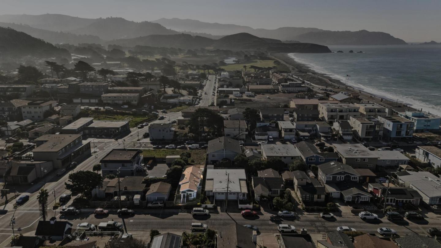 Detail Gallery Image 5 of 40 For 84 San Jose Ave, Pacifica,  CA 94044 - 2 Beds | 2 Baths