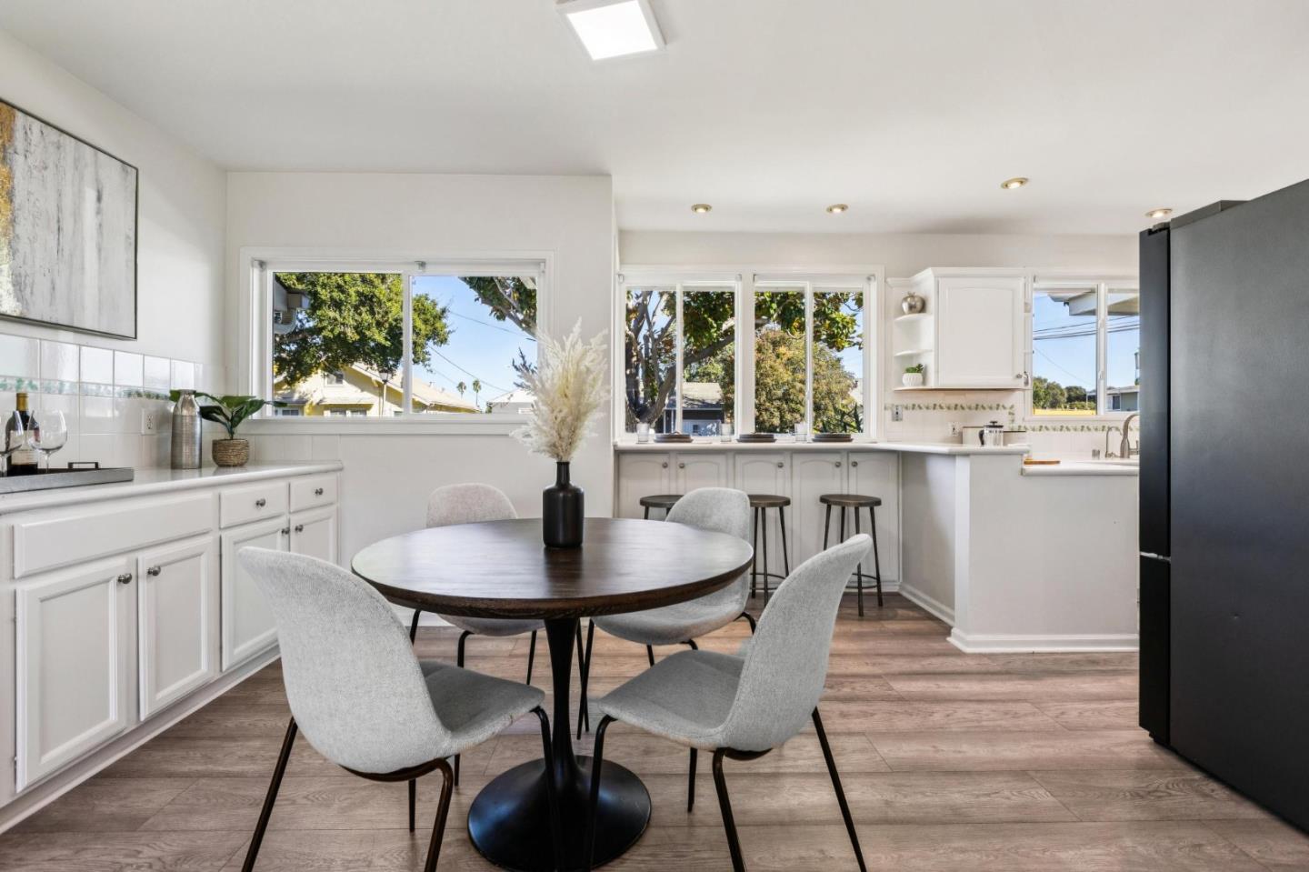 Detail Gallery Image 10 of 42 For 124 S Idaho St, San Mateo,  CA 94401 - 3 Beds | 2 Baths