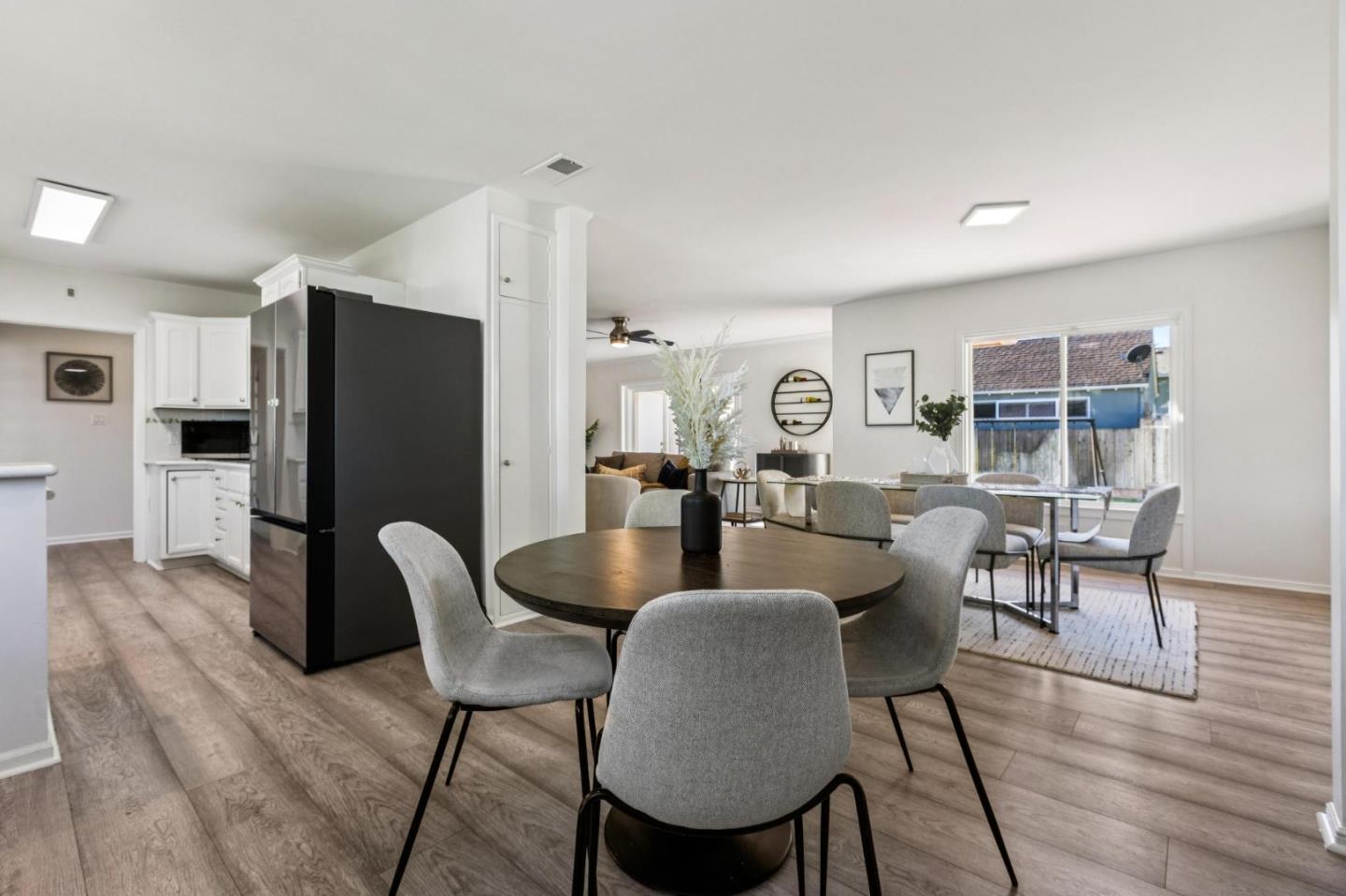 Detail Gallery Image 11 of 42 For 124 S Idaho St, San Mateo,  CA 94401 - 3 Beds | 2 Baths