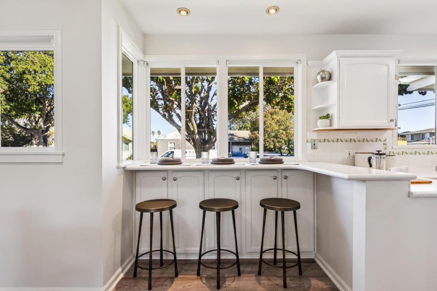 Detail Gallery Image 12 of 42 For 124 S Idaho St, San Mateo,  CA 94401 - 3 Beds | 2 Baths