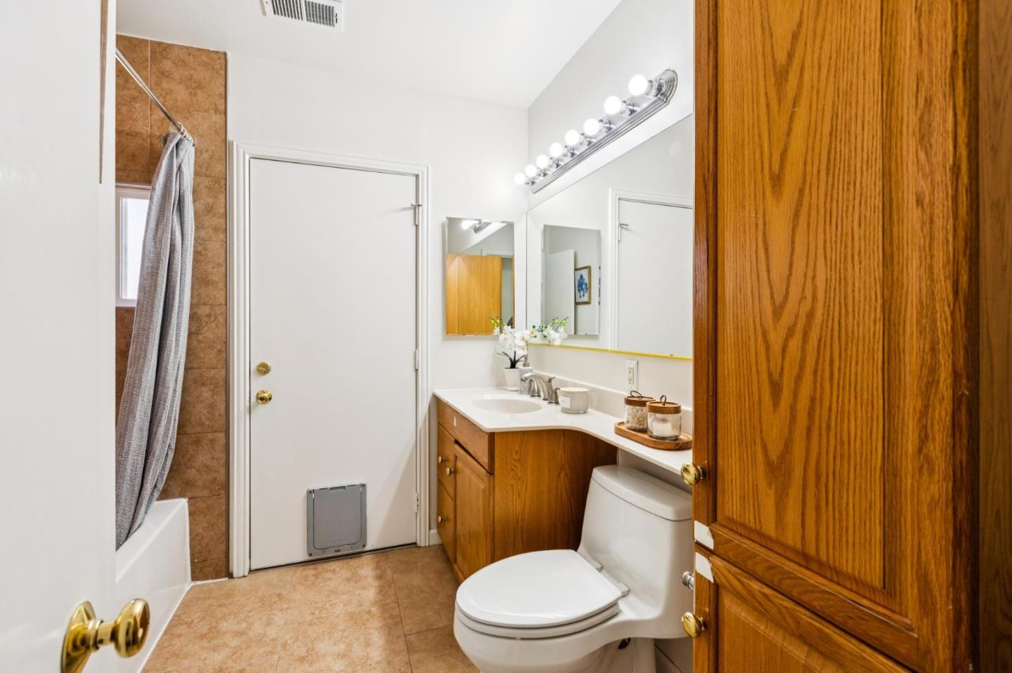 Detail Gallery Image 26 of 42 For 124 S Idaho St, San Mateo,  CA 94401 - 3 Beds | 2 Baths