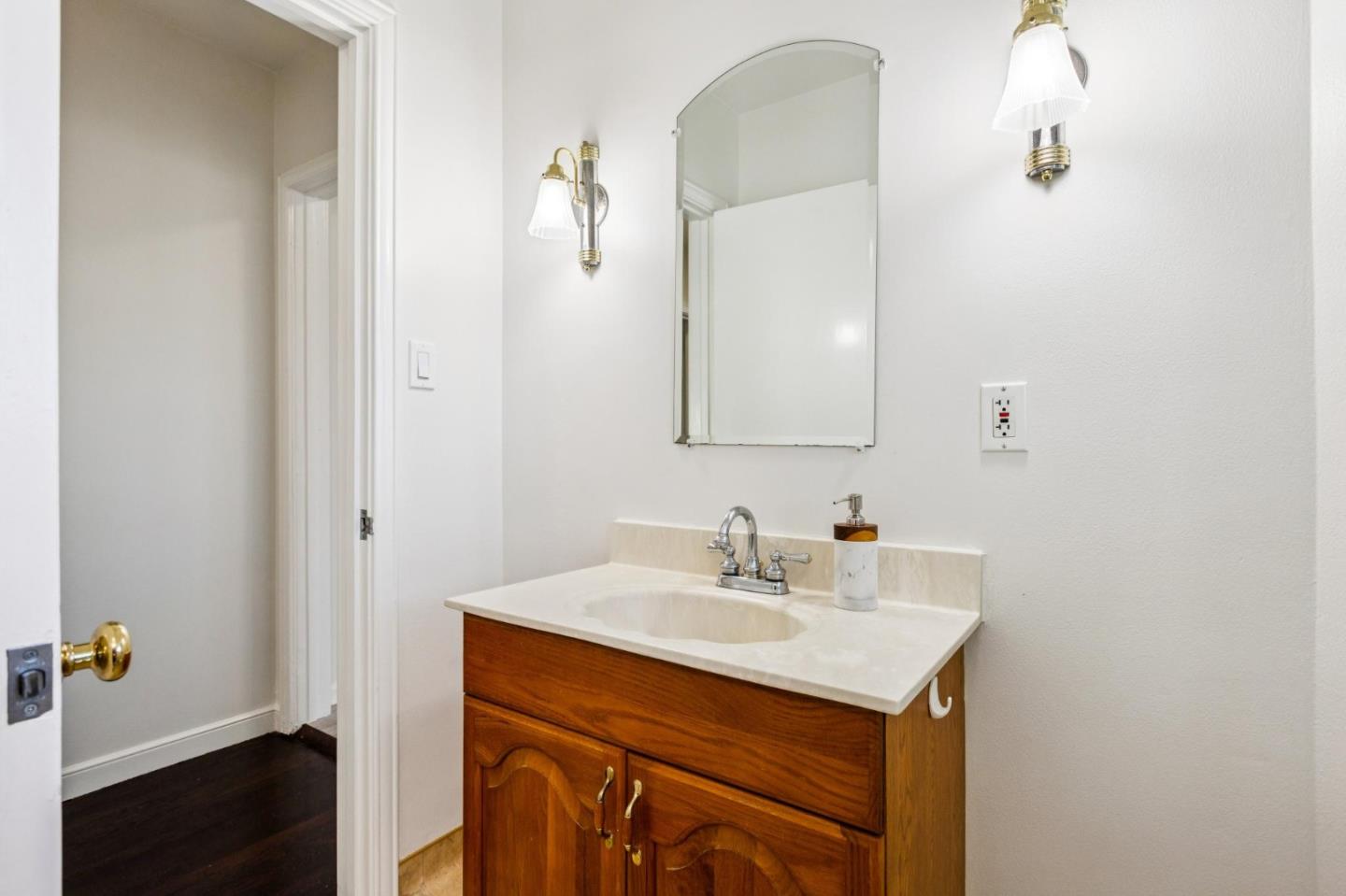 Detail Gallery Image 34 of 42 For 124 S Idaho St, San Mateo,  CA 94401 - 3 Beds | 2 Baths