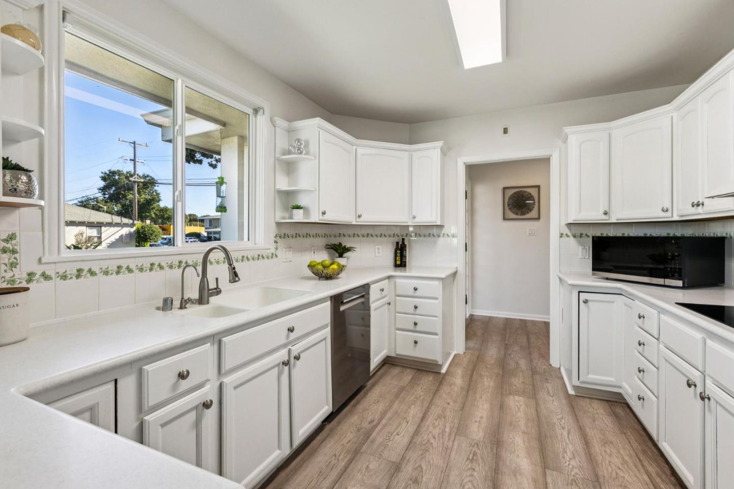 Detail Gallery Image 7 of 42 For 124 S Idaho St, San Mateo,  CA 94401 - 3 Beds | 2 Baths