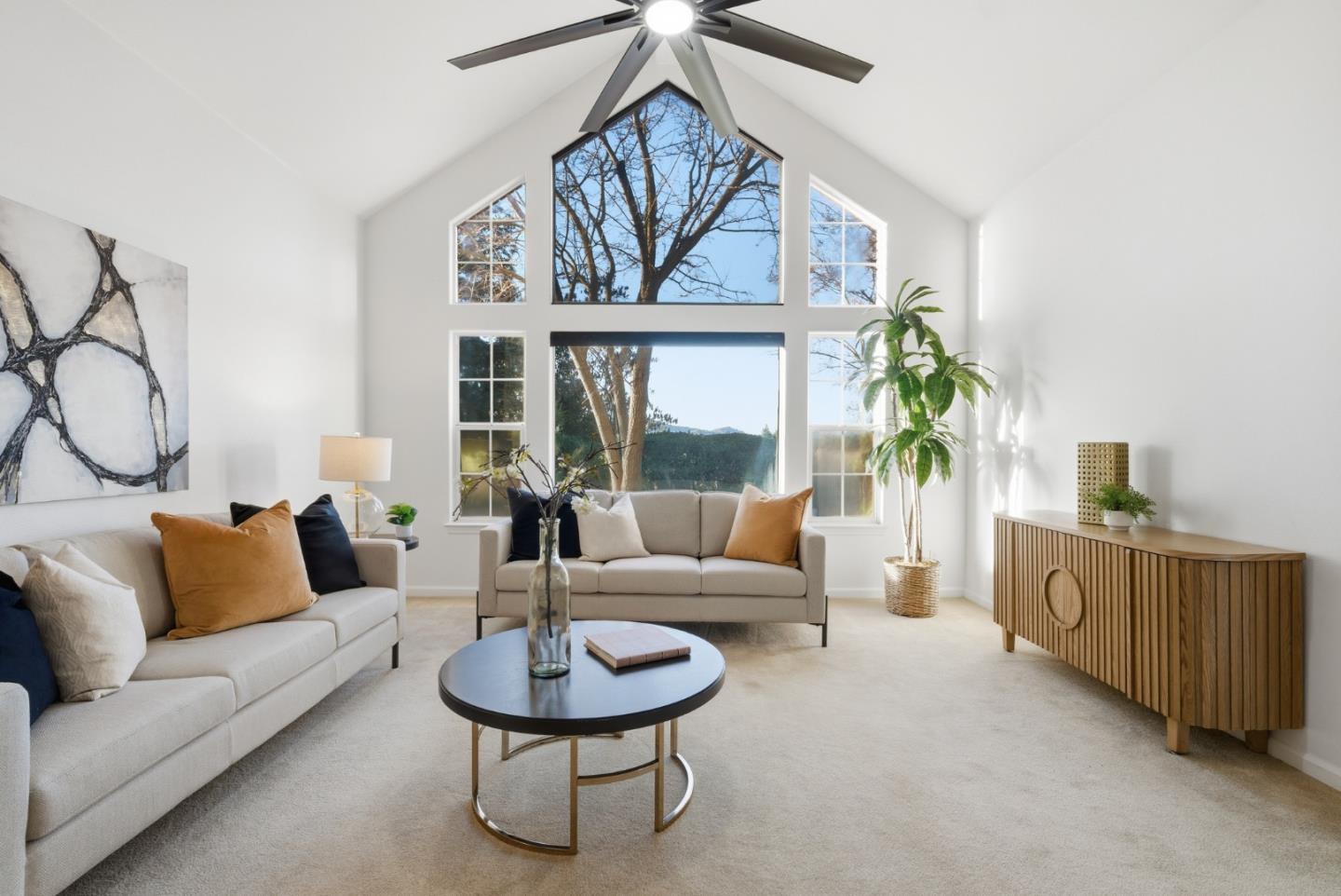 Detail Gallery Image 11 of 74 For 380 W Middle Ave, Morgan Hill,  CA 95037 - 4 Beds | 2/1 Baths