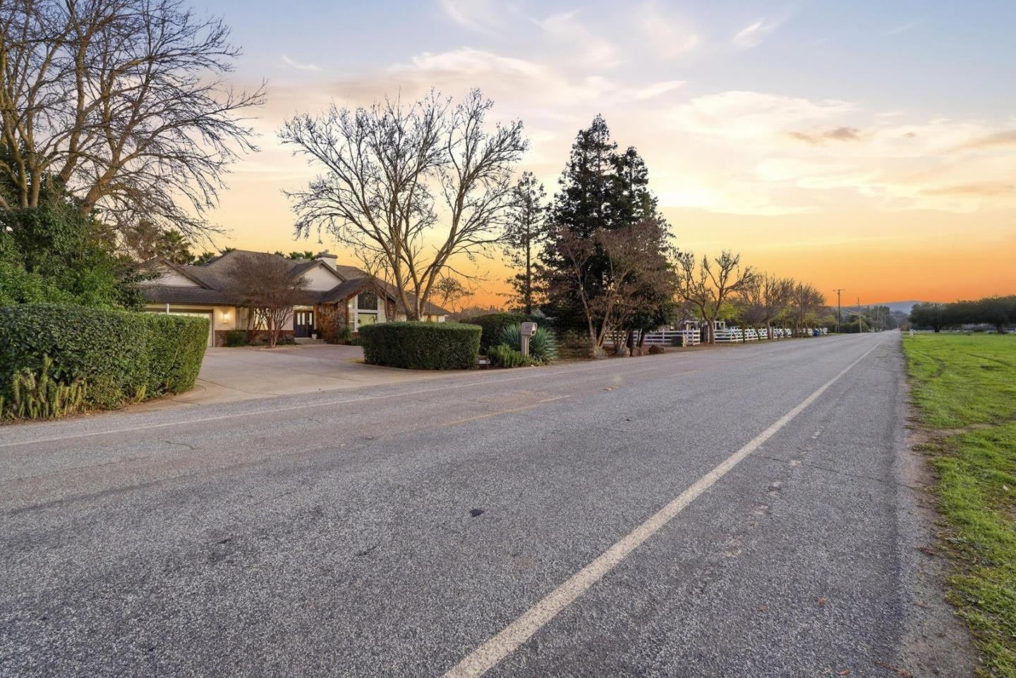 Detail Gallery Image 5 of 74 For 380 W Middle Ave, Morgan Hill,  CA 95037 - 4 Beds | 2/1 Baths