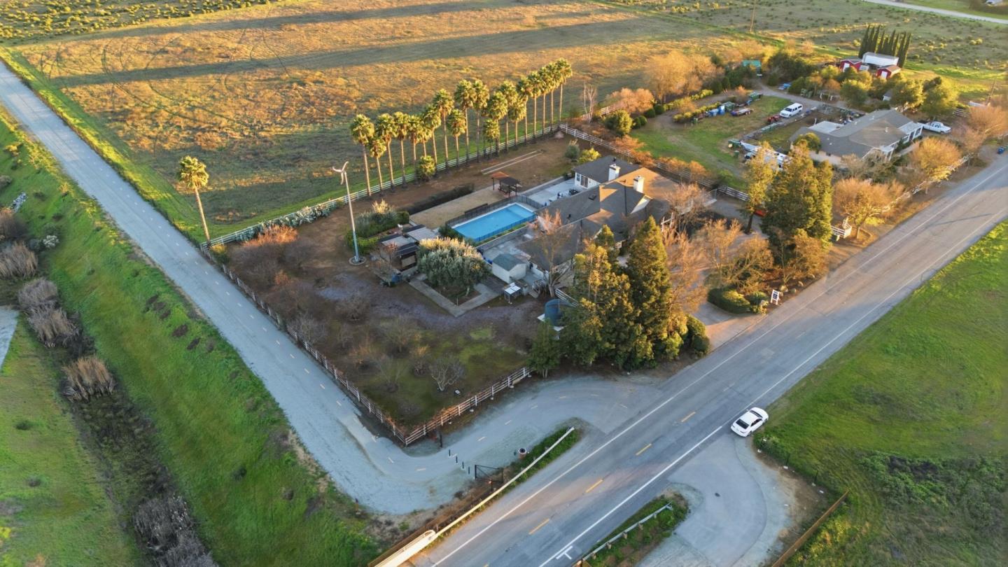 Detail Gallery Image 73 of 74 For 380 W Middle Ave, Morgan Hill,  CA 95037 - 4 Beds | 2/1 Baths