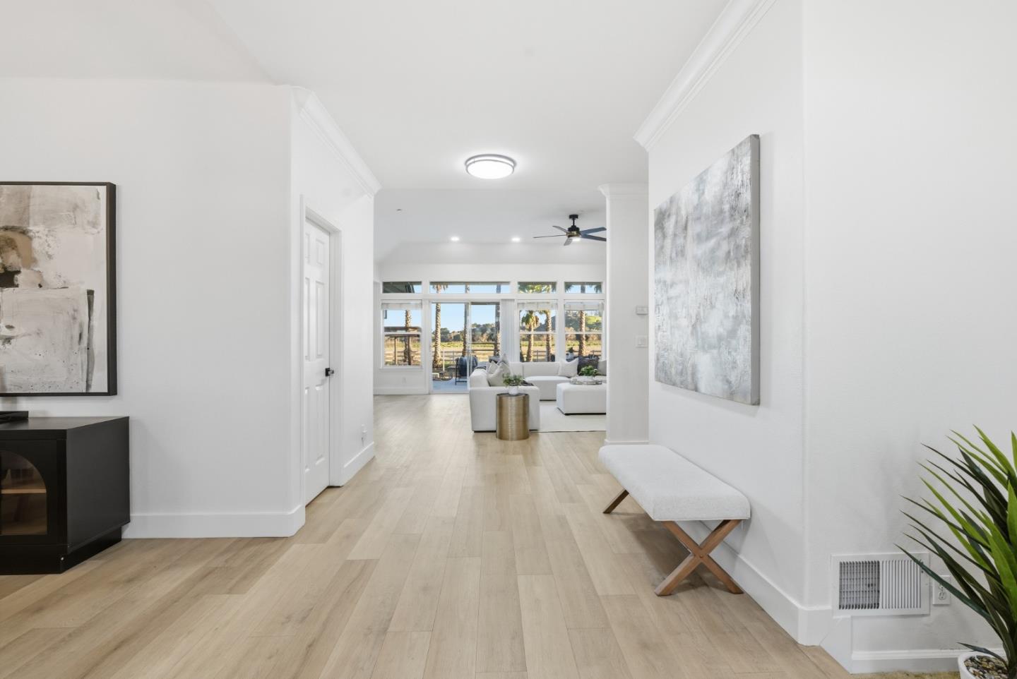 Detail Gallery Image 8 of 74 For 380 W Middle Ave, Morgan Hill,  CA 95037 - 4 Beds | 2/1 Baths