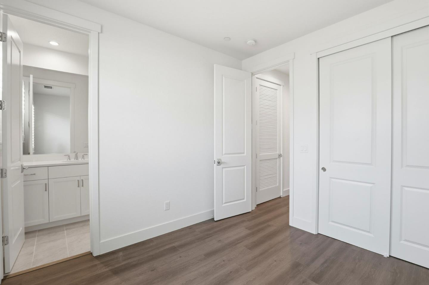 Detail Gallery Image 13 of 31 For 18086 Monterey, Morgan Hill,  CA 95037 - 3 Beds | 4 Baths