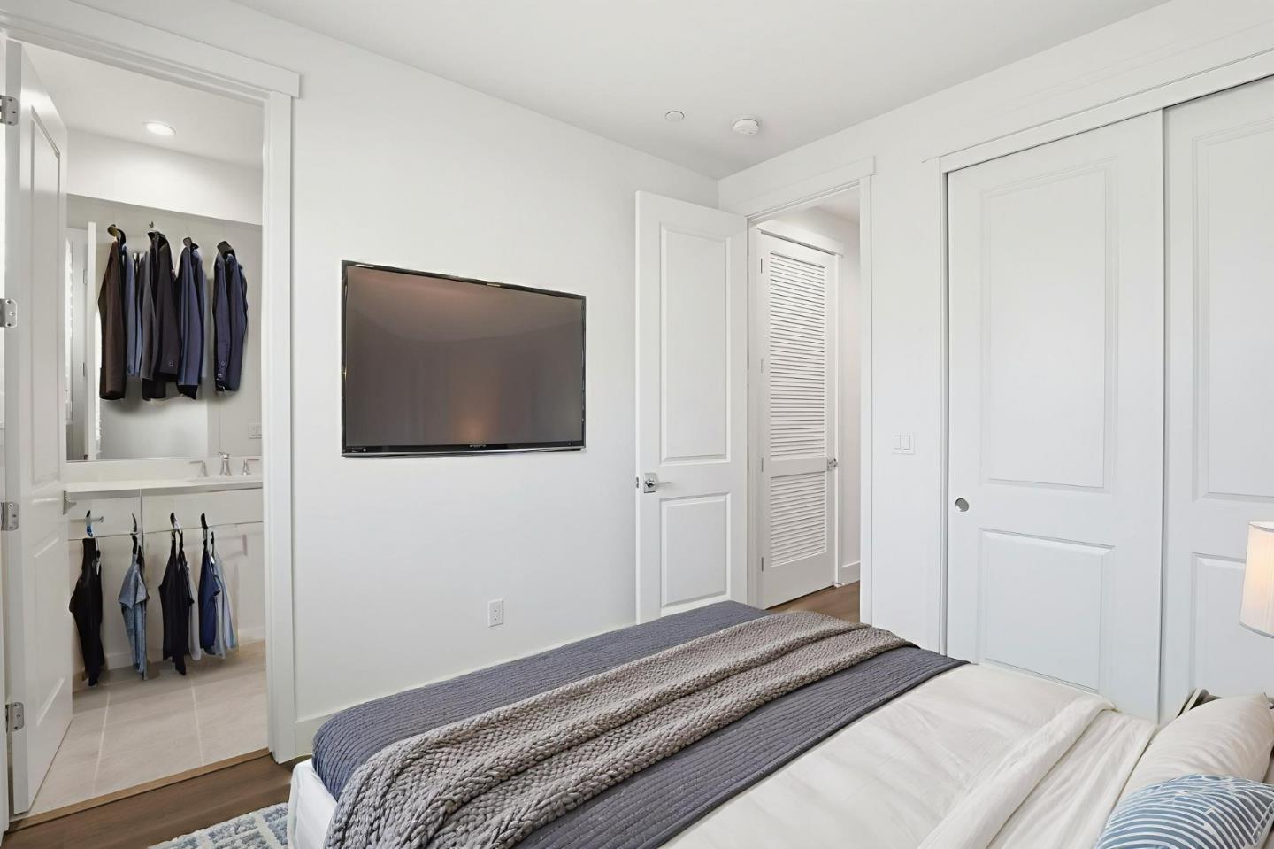 Detail Gallery Image 14 of 31 For 18086 Monterey, Morgan Hill,  CA 95037 - 3 Beds | 4 Baths