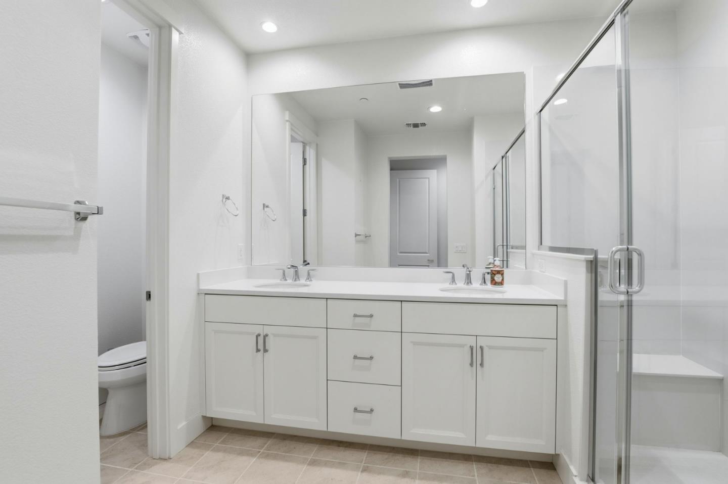 Detail Gallery Image 17 of 31 For 18086 Monterey, Morgan Hill,  CA 95037 - 3 Beds | 4 Baths