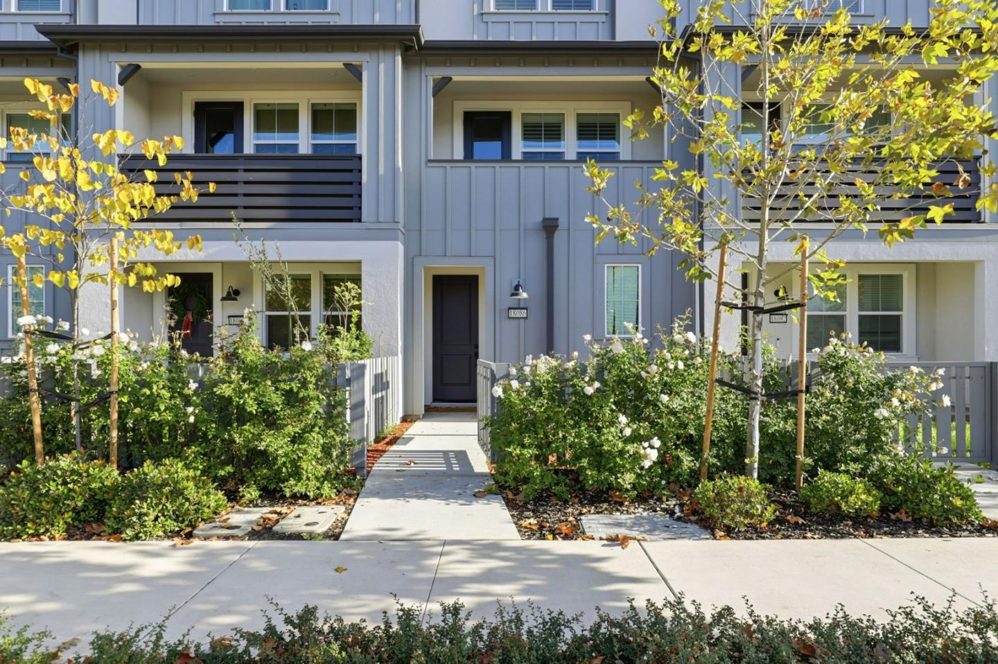 Detail Gallery Image 2 of 31 For 18086 Monterey, Morgan Hill,  CA 95037 - 3 Beds | 4 Baths