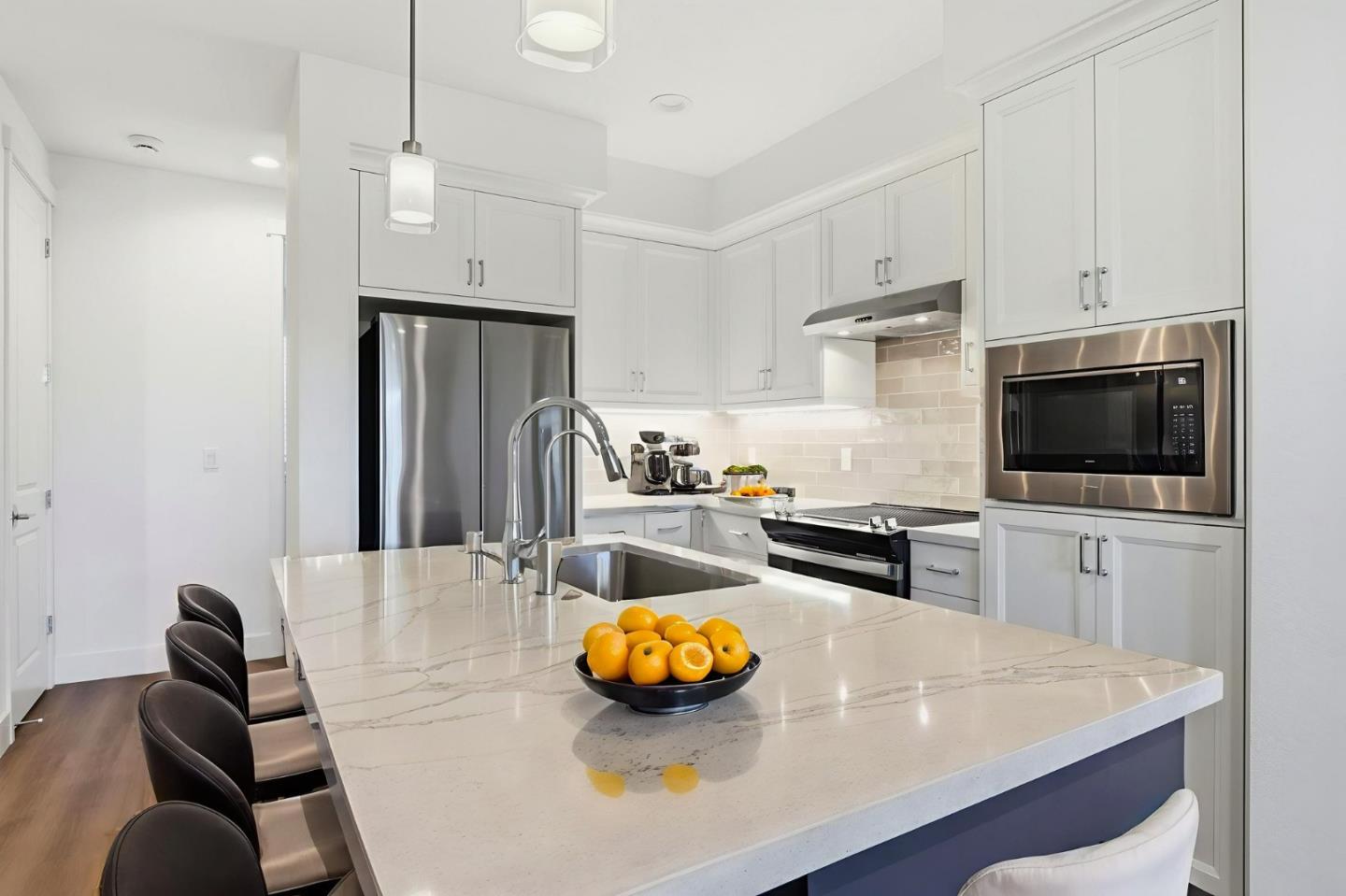 Detail Gallery Image 8 of 31 For 18086 Monterey, Morgan Hill,  CA 95037 - 3 Beds | 4 Baths